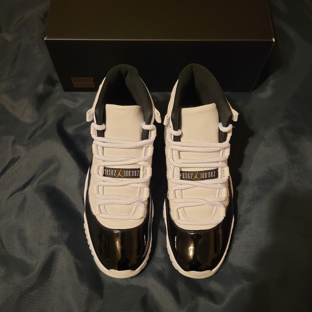 Brand new ds size 9 jordan 11 gratitude.